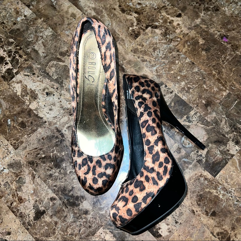 Cheetah Print Platform Heels size 9